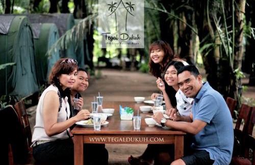Taro Autre | Tegal Dukuh Camp