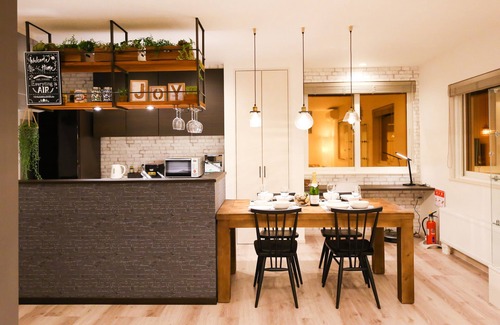 Teine Appartement | Teine White House