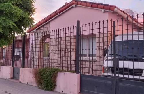 Trelew Appartement | Tejas rojas