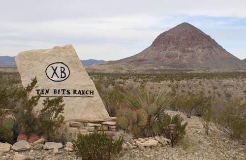 Study Butte-Terlingua Cabine | Ten Bits Ranch - Room #13 Jail