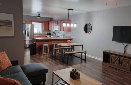 Peletier Maison | Ten minutes to Emerald Isle, 2 bed, 2.5 ba townhouse