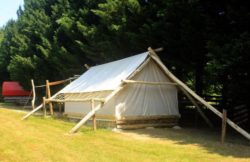 Saint-Vincent-en-Bresse Autre | Tente Trappeur Ada, Au jardin de la Vouivre