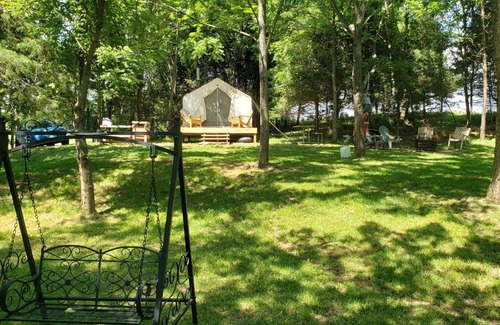 Staunton Autre | Tentrr - Honeysuckle Hideaway
