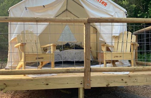 Hixson Autre | Tentrr Signature Site - Peaceful Hollow Farm Glamping
