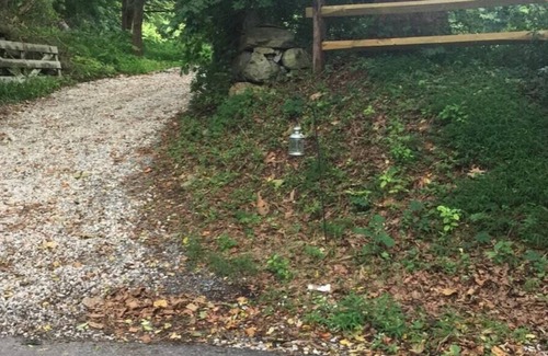 Bethlehem Location De VR | Tentrr - Sycamore Hill Farm Creekside