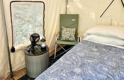 Etna Location De VR | Tentrr Signature Site - Rhodes End Retreat - Coleman Outfitted Site