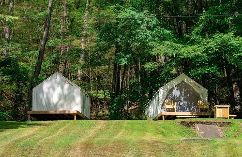 Millerton Location De VR | Tentrr State Park Site - NY Taconic State Park: Rudd Pond A - Double Camp