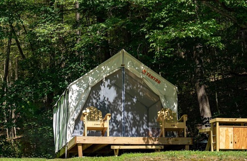Millerton Location De VR | Tentrr State Park Site - NY Taconic State Park: Rudd Pond A - Double Camp