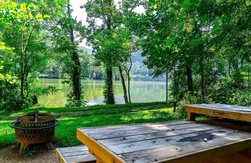 Ansted Location De VR | Tentrr State Park Site - WV Hawk's Nest State Park - Site H - Single Camp