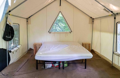 Ansted Location De VR | Tentrr State Park Site - WV Hawk's Nest State Park - Site E - Single Camp
