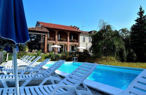 Cereseto Maison | Tenuta MONVILLONE Country House & Restaurant