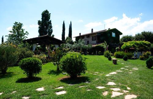 Assisi Lit Et Petit-Déjeuner | Tenuta San Masseo - boutique farm resort & SPA