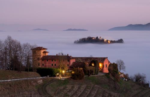 Serralunga di Crea Maison | Tenuta Tenaglia