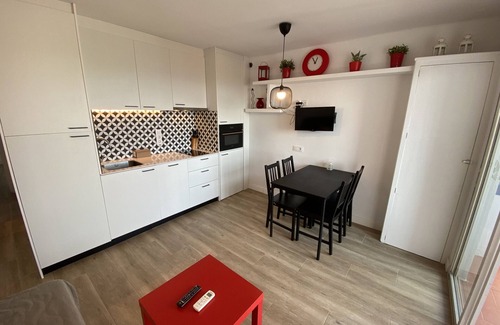Mas Pinell Appartement | TER 31C - Rénové, vue sur la mer, clima et avec piscine