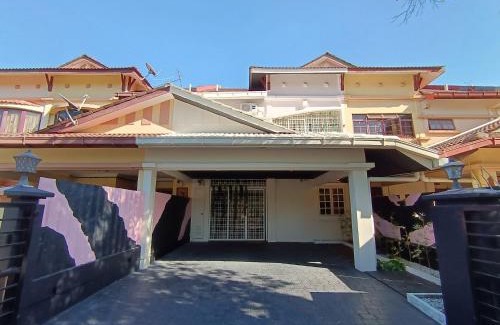 Shah Alam Appartement | Tere Home 29 Subang by Manhattan Group