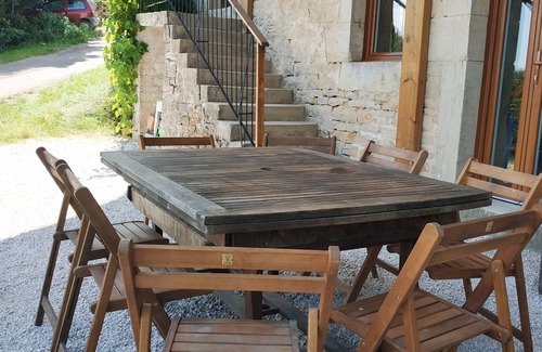Sombernon Maison | Gîte Terra loft, verger-potager, poulailler, vue sur la vallée, route des vins.