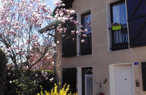 Annecy-le-Vieux Maison | Maison mitoyenne, de 120M2, pour 7 personnes, à 2 km, du lac , avec jardin privé