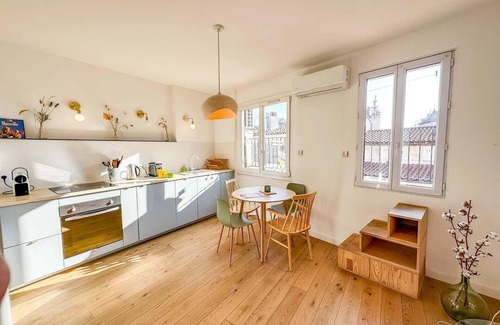 Le Camas Appartement | Terrasse ensoleillée au coeur du Cours Julien