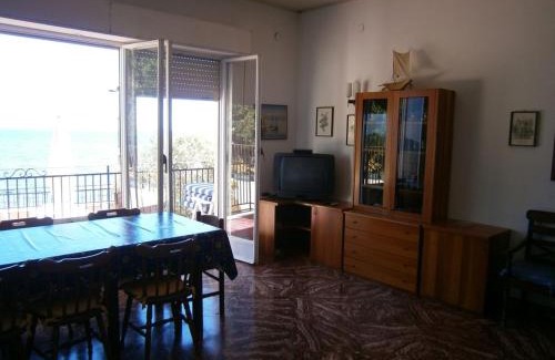 Trabia Maison | Terrazza sul mare