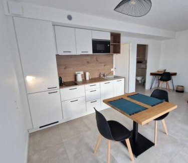 Saint-Peray Appartement | Terre de Crussol - Gite 3 étoiles en Ardèche, avec piscine et clim, 2-4 personnes