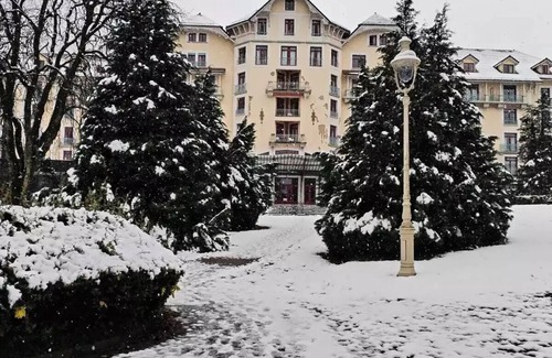 Allevard Appartement | Terres de France - Appart'Hotel le Splendid - 2 Room Apartment 4 People double bed
