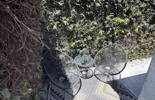 Hollywood Maison | Terrific 2-bedroom house with in the heart of Hollywood!