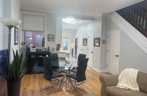 Truxton Circle Maison | Terrific and Cozy Row home 1 mile from the Capitol
