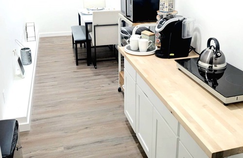 Catasauqua Appartement | Terrific corporate apartment with central air and jacuzzi in the Lehigh Valley