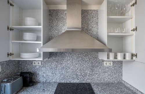 Sant Gervasi – la Bonanova Appartement | Terrific La Bonanova 2BR w/ Doorman & Rooftop Pool, by Blueground