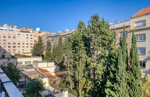 Sant Gervasi – la Bonanova Appartement | Terrific La Bonanova 2BR w/ Doorman & Rooftop Pool, by Blueground