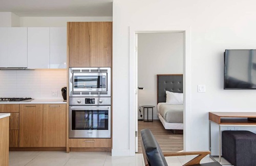 Jester Estates Appartement | Let travelers know the story behind your home by describ