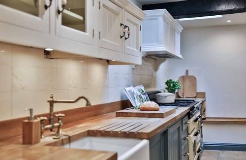 Tetbury Maison | Charming Town Centre Retreat - Tetbury Period Cottage