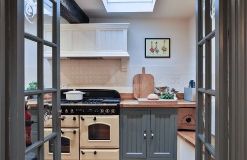 Tetbury Maison | Charming Town Centre Retreat - Tetbury Period Cottage