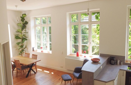 Tetenbull Appartement | Tetenbüllerbü - always free from school!