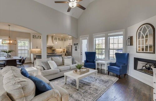Rowlett Maison | Texan Sunny Oasis, 5 BED, Private Pool, Hot tub