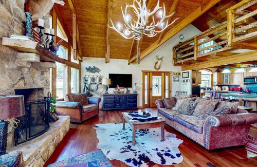 Lake Whitney Maison | Texas Hideaway