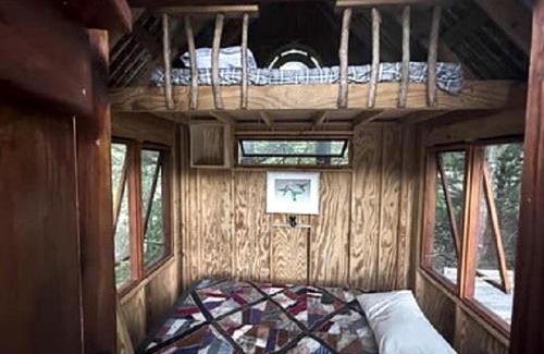 Elmo Maison | Texas Safari Camp Hummingbird Tree House