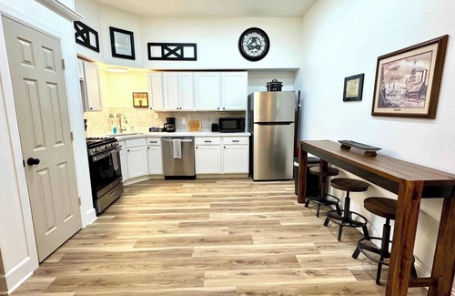 Nederland Maison | Texas Spindletop 3BR 2BA Home