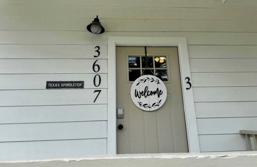 Nederland Maison | Texas Spindletop 3BR 2BA Home