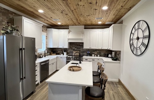 Canton Maison | Texas Tombstone, your private town