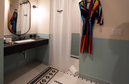 Las Colinas Hôtel | Texican Court, by Valencia Hotel Collection