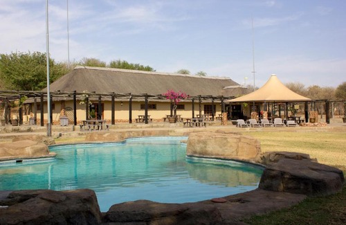 Madibeng Cabine | Thabaledi Game Lodge