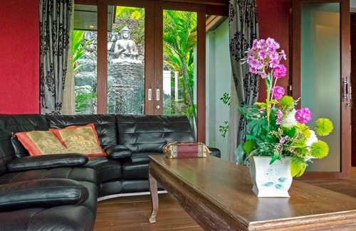 Ko Kaeo Villa | Villa privée au sommet d'une colline de style THAI avec piscine à débordement, vue sur l'océan et lit king-size
