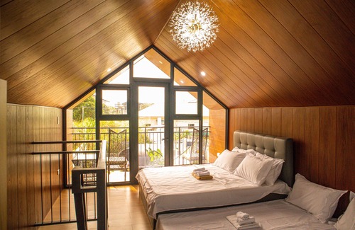 Subic Cabine | Thailand Theme Villa No. 4. Gated Villa with a private infinity pool.