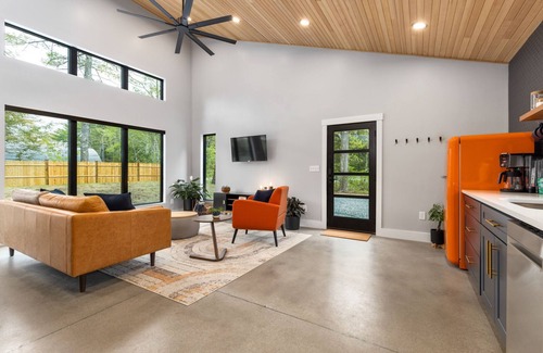 South Berwick Maison | The 207 - Maine's Modern Escape
