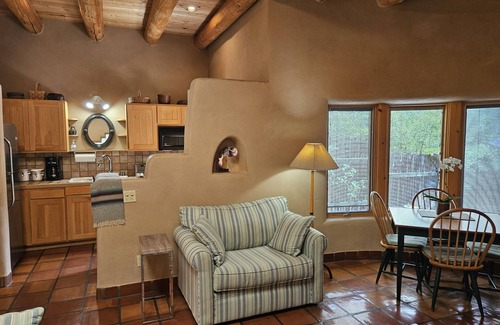 Taos Appartement | The 5 Star Casita is a Beautiful Secluded Property in Taos NM
