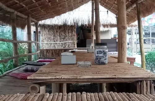 Chitwan District Maison | The 90's sauraha