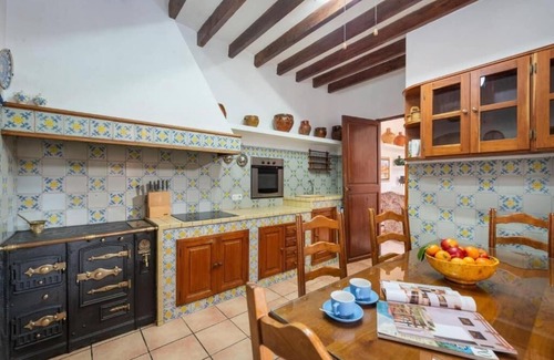 Palma de Mallorca Villa | MALLORQUINA MAISON EN PALMA AVEC JARDIN, PISCINE ET BARBECUE