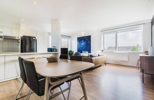 St Kilda Appartement | The Acland Beachside Charm meets City Living