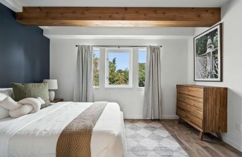 Kerns Maison | The Adelynn - 5BR Modern Luxury - Central Spot
